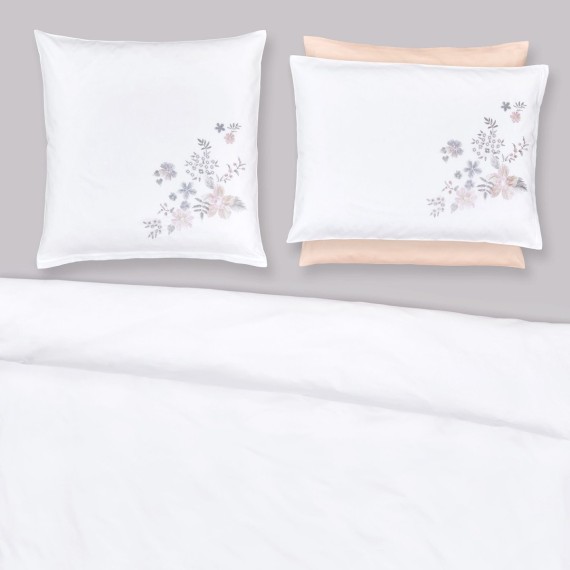 Christian Fischbacher Diana bianco/natura, biancheria da letto in Satin Luxury Nights, ricamata con fiori e foglie.
