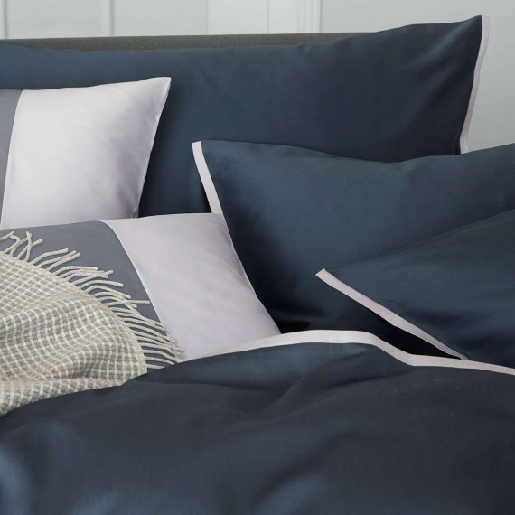 Schlossberg Clark colombine-glace, Satin Bettwäsche mit Stehsaum