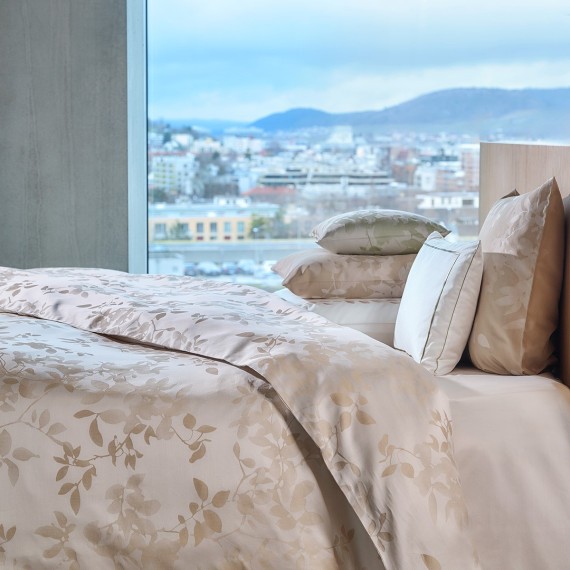 Christian Fischbacher Leaves 207, biancheria da letto in jacquard
