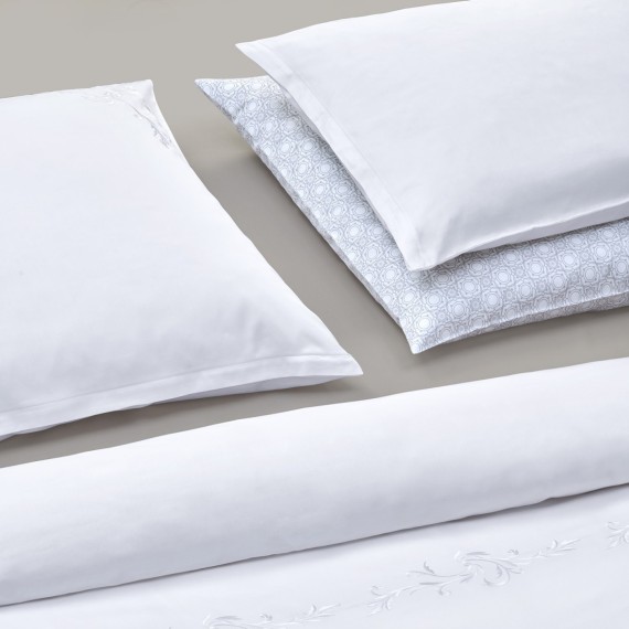 Christian Fischbacher Snow Lace 010 bianco Satin ricamato