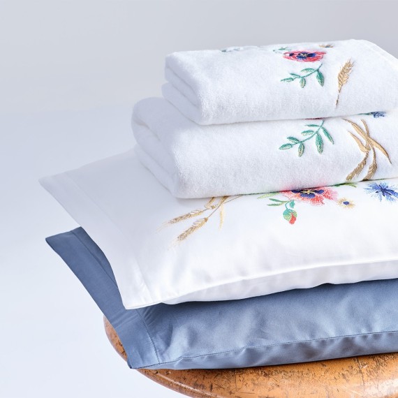 Biancheria da letto Summerfield in satin ricamato di Christian Fischbacher