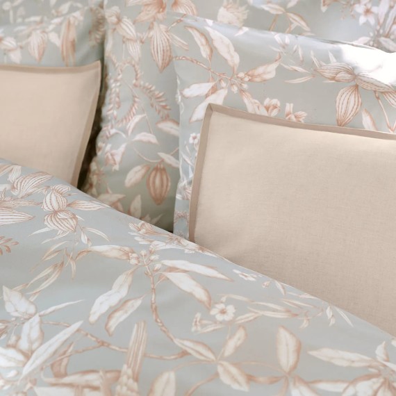 Biancheria Calypso vert di Schlossberg – Eleganza Esotica in Satin