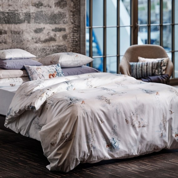 Biancheria Finja – Eleganza invernale su raso di Christian Fischbacher