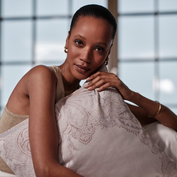 Christian Fischbacher Grace – Jacquard paisley