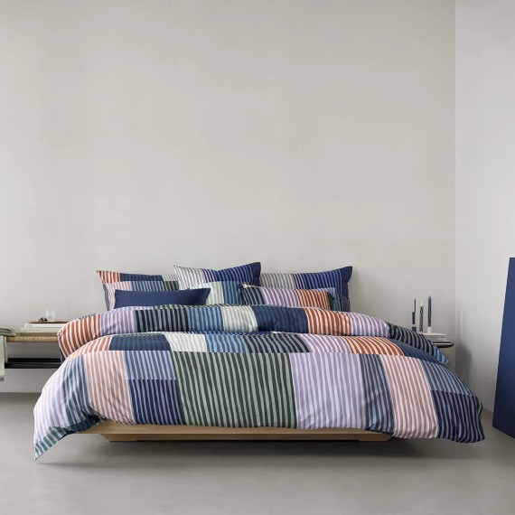 Melvin multicolor: reinterpretazione artistica delle righe su satin firmato Schlossberg