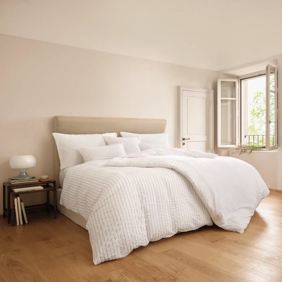 Linge de lit Schlossberg Lenny blanc et beige en seersucker – fraîcheur